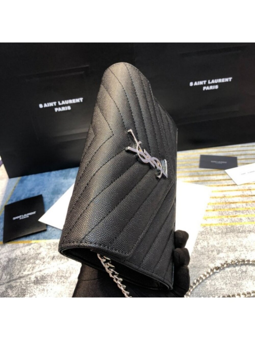 YSL Cassandre envelope flap wallet on chain - Picture 8 of 9